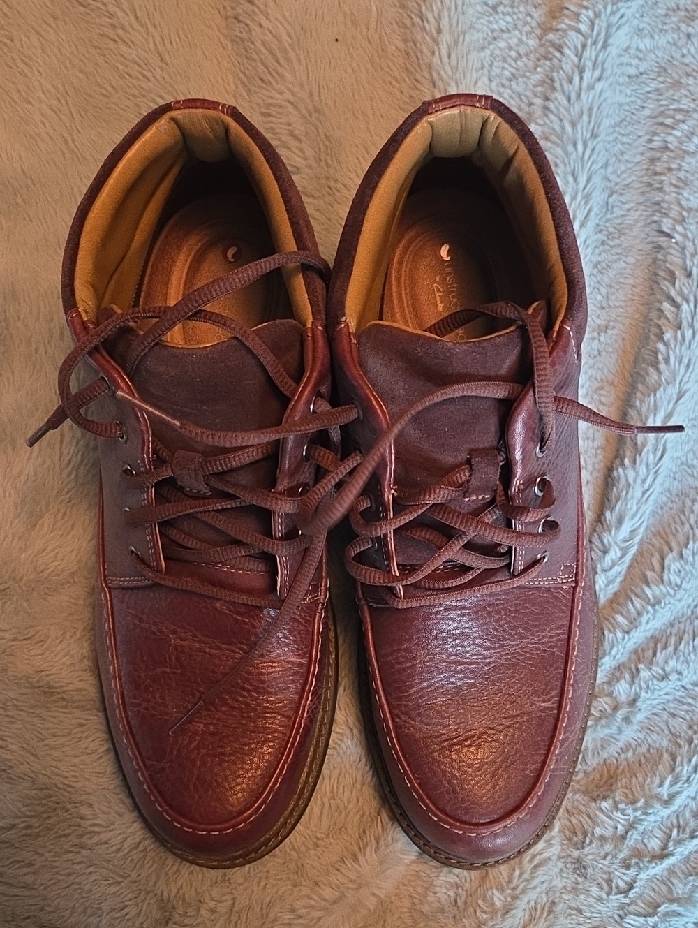 Clarks Men's Burgundy/Brown Leather Chukka Boots